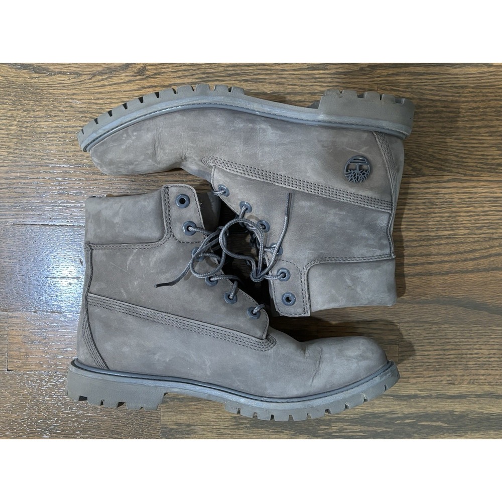 Timberland Women's Premium 6" Waterproof Boot Size 9.5